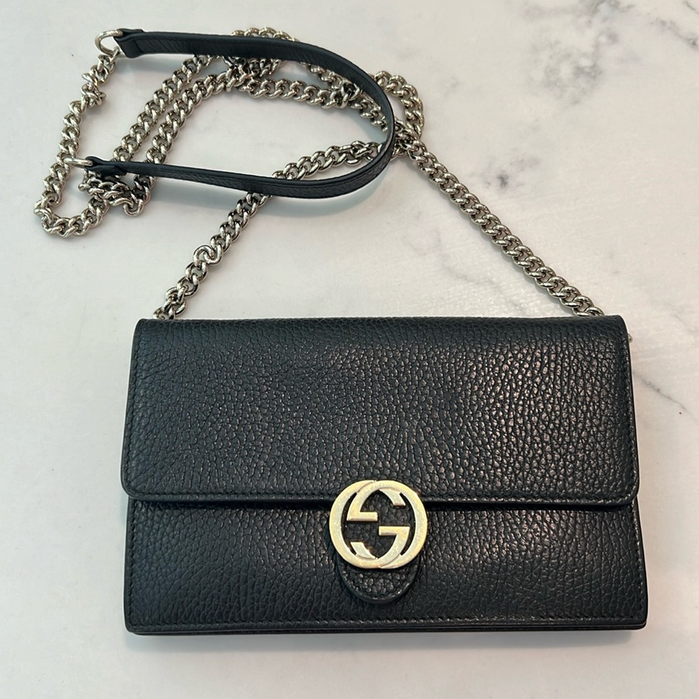 GUCCI Interlocking G Leather Chain Wallet